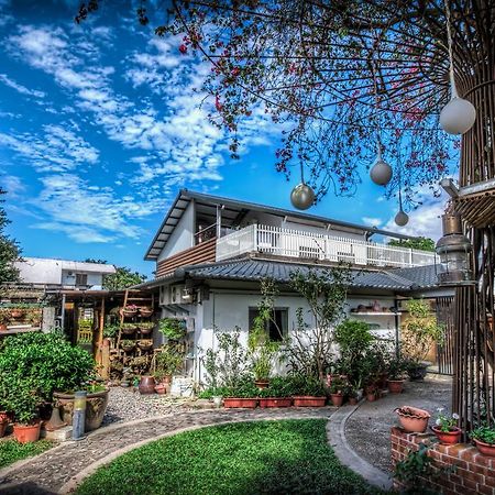 Hou Shan Ren Jia B&B Луйе Екстериор снимка