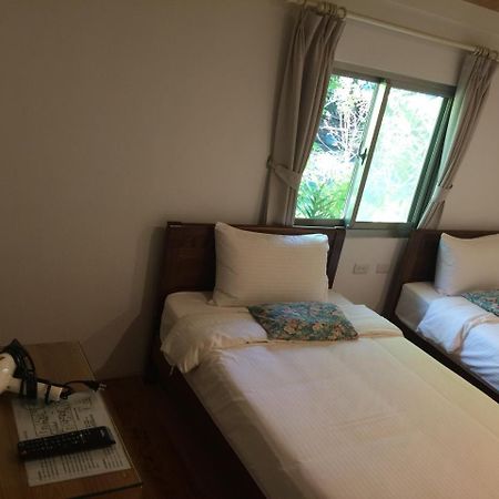 Hou Shan Ren Jia B&B Луйе Екстериор снимка