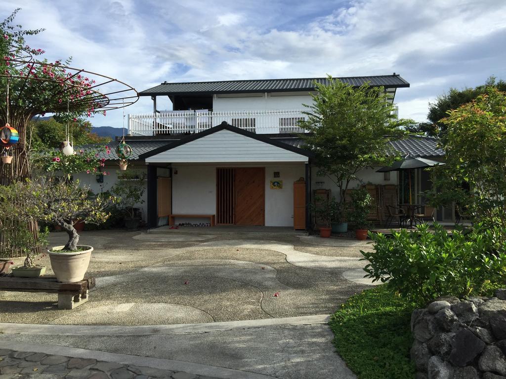 Hou Shan Ren Jia B&B Луйе Екстериор снимка