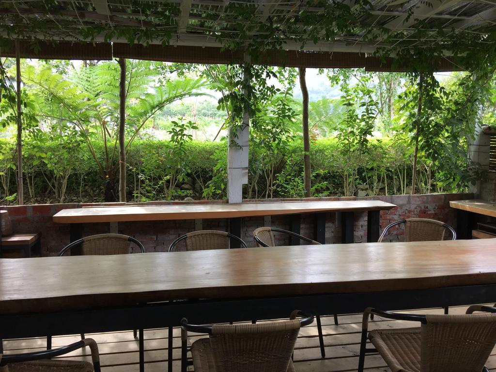 Hou Shan Ren Jia B&B Луйе Екстериор снимка