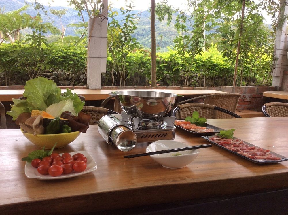 Hou Shan Ren Jia B&B Луйе Екстериор снимка