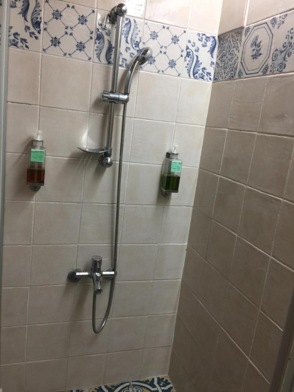 Hou Shan Ren Jia B&B Луйе Екстериор снимка